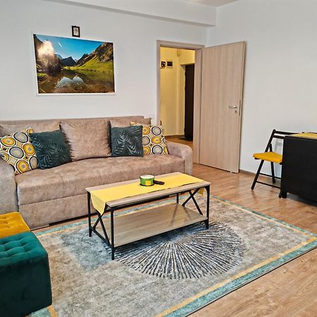 Cozy Apartment In Rasnov Exterior photo